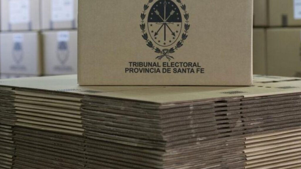 Elecciones PASO en Bombal: vista de urnas a modo de ejemplo.