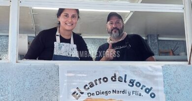 Mariel y Diego en "El Carro del Gordo", ofrecen sándwiches de bondiola.